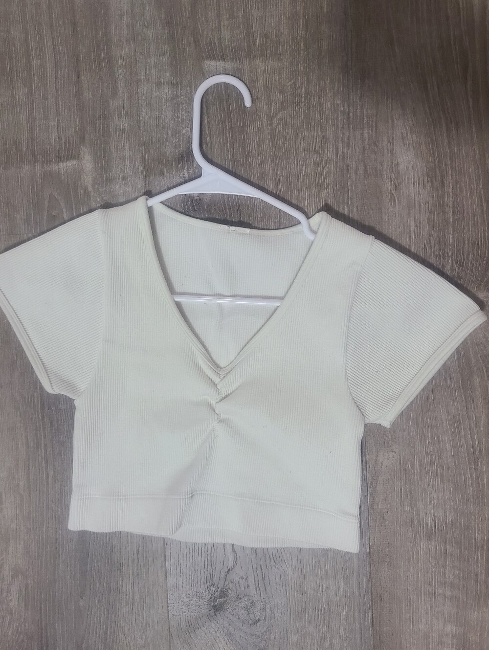 Hollister Gilly Hicks Front Scrunch Crop Top